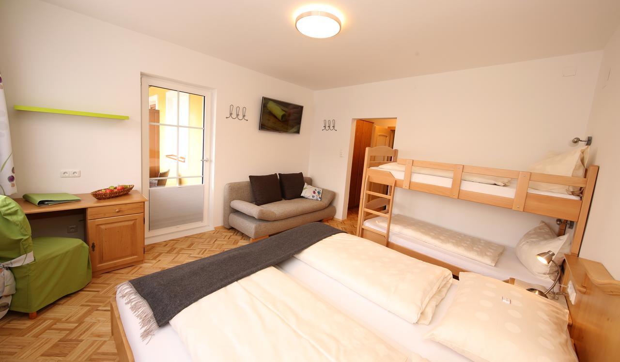 Bio-Bauernhof-Hotel Matlschweiger Lassing  Dış mekan fotoğraf